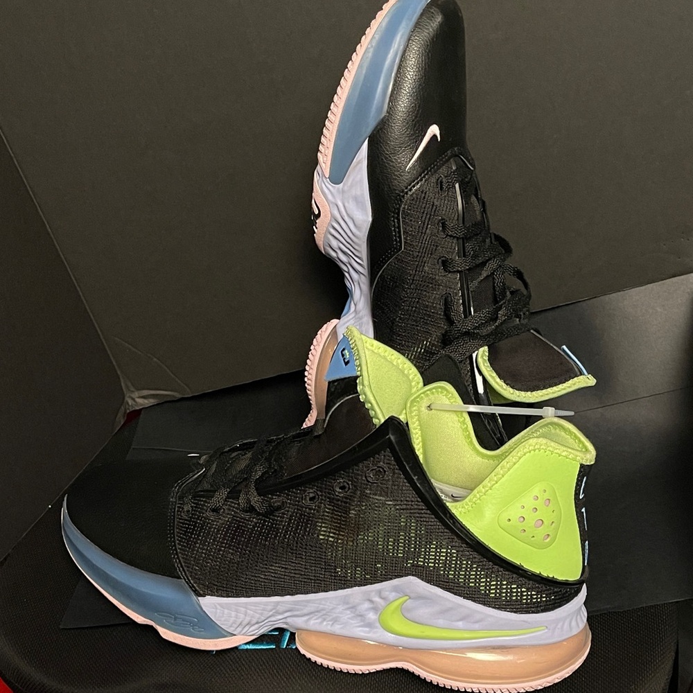 Just do it! New Black/Green Nike high top basketball shorts Sneakers. Pink soles